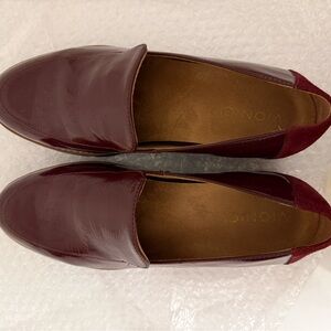 Vionic burgundy patent loafers with suede patch in back